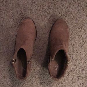Brown boots